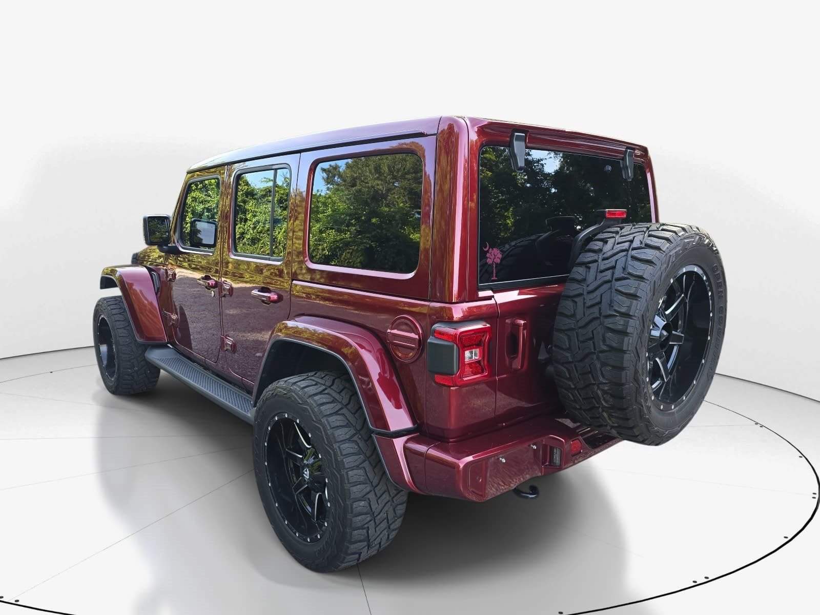 Used 2021 Jeep Wrangler Unlimited Sahara AWD/4WD image 6