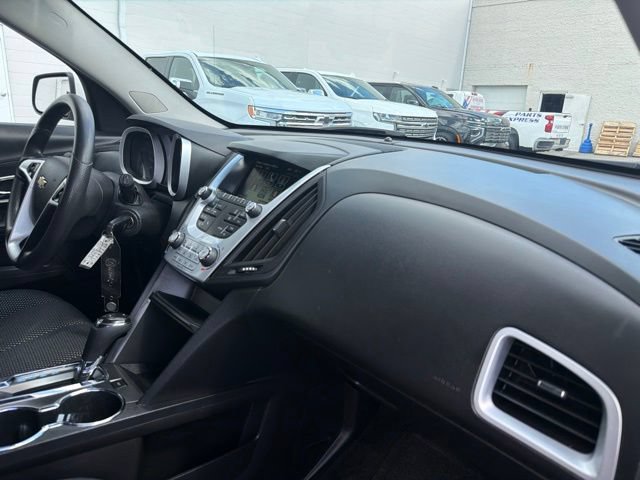 Used 2017 Chevrolet Equinox LT FWD image 26