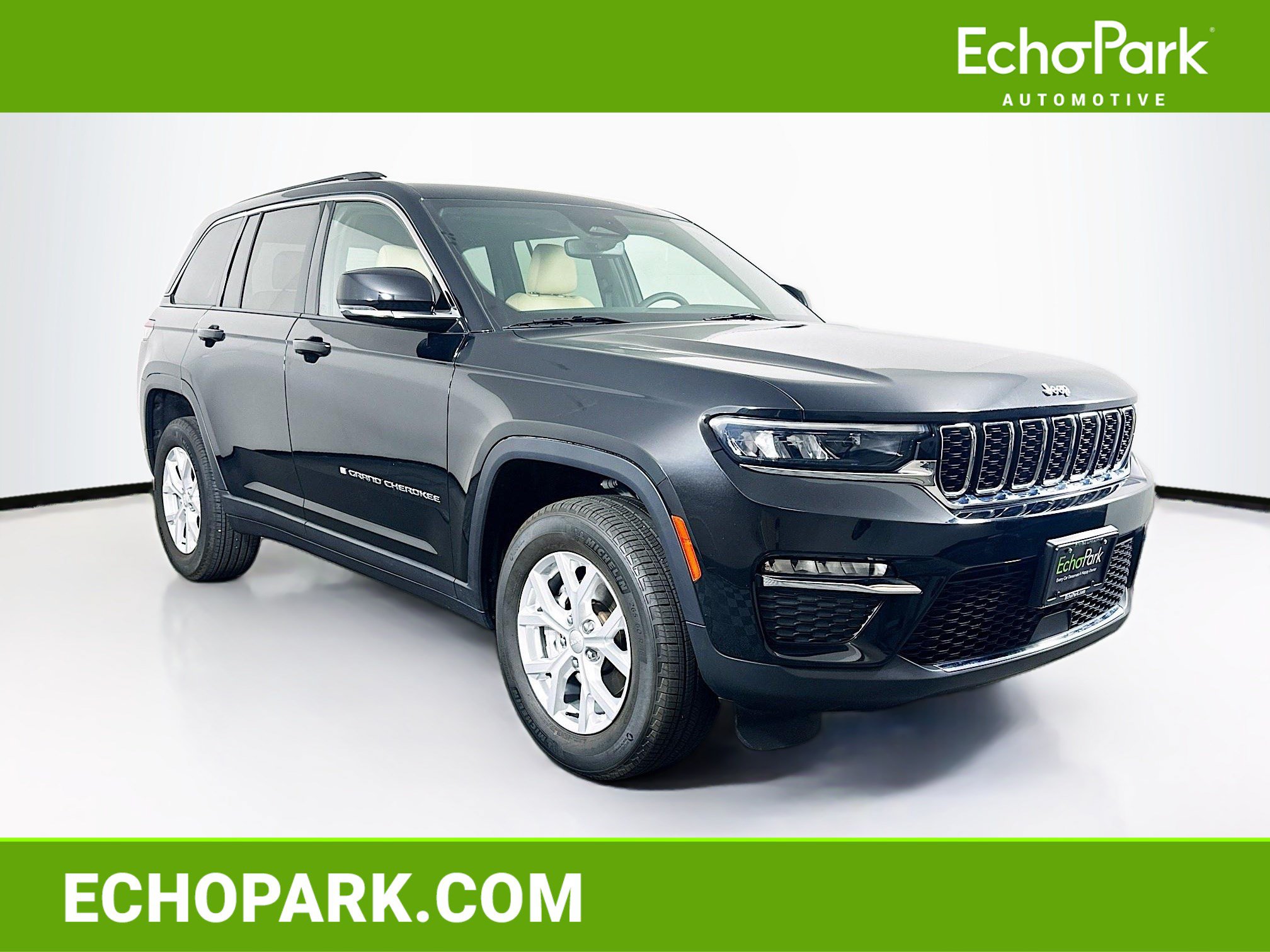 Used 2023 Jeep Grand Cherokee Limited AWD/4WD image 1