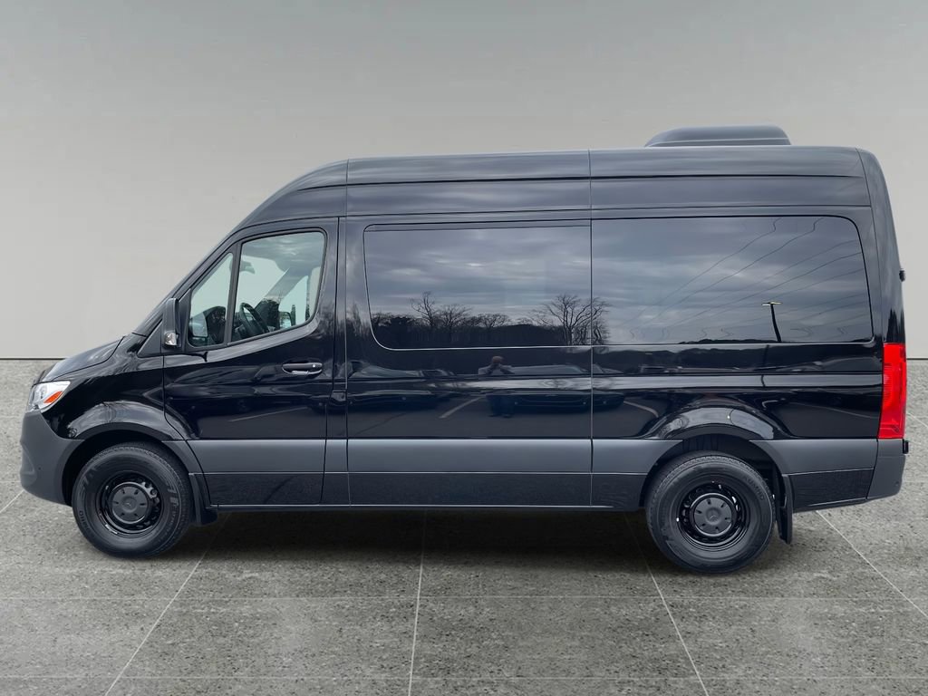 Used 2024 Mercedes-Benz Sprinter 2500 image 2