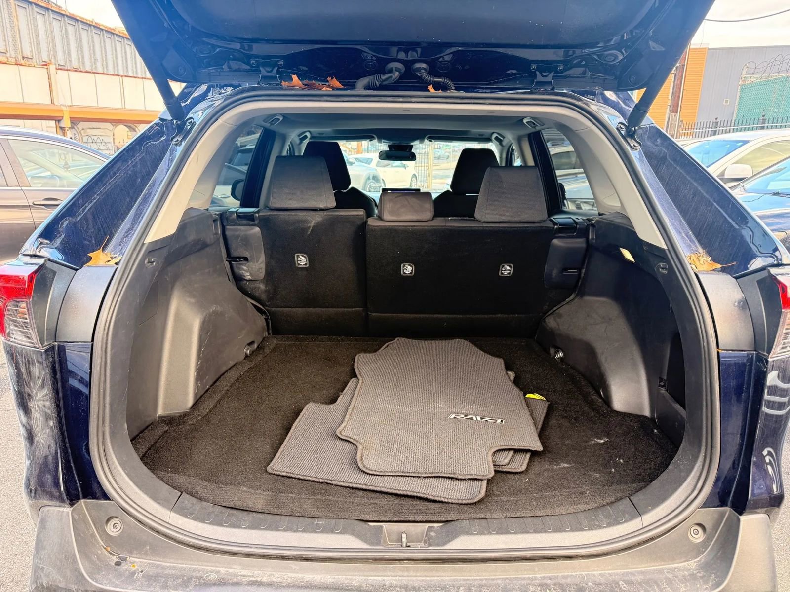 Used 2024 Toyota RAV4 XLE image 28