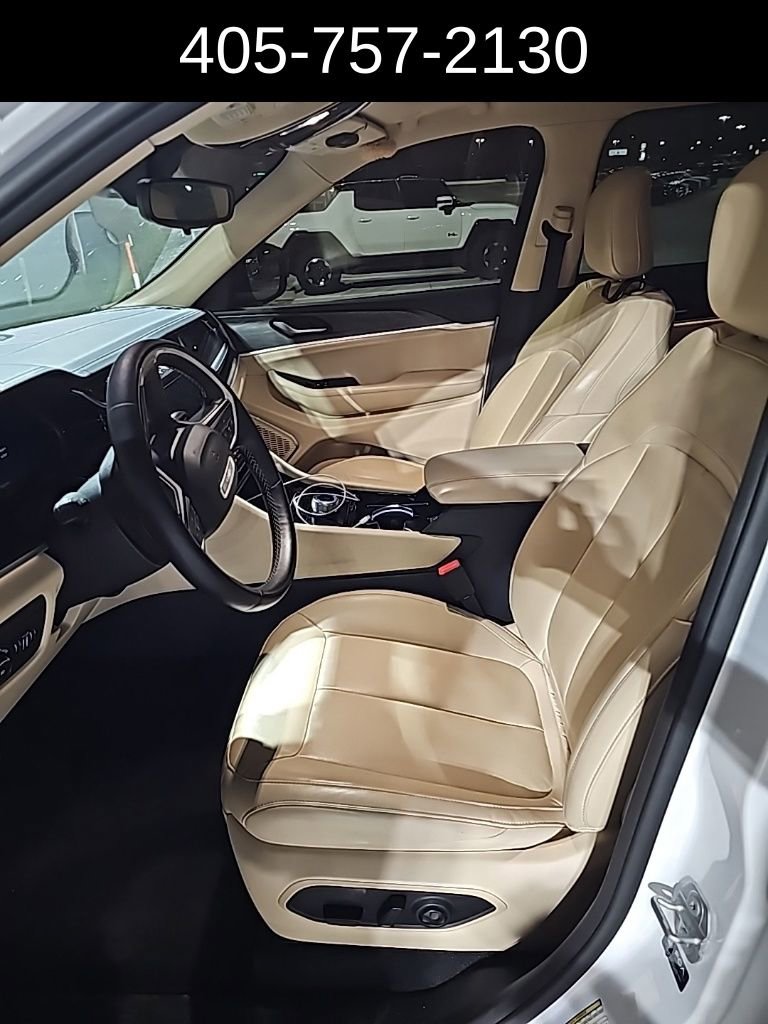 Used 2022 Jeep Grand Cherokee Limited image 9