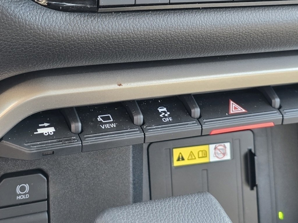 Used 2023 Toyota Tundra Limited image 32