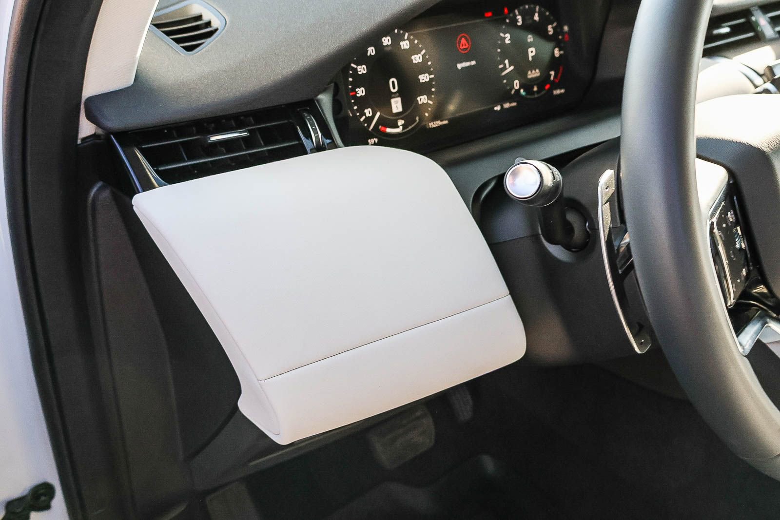 Used 2025 Land Rover Discovery Sport S image 34