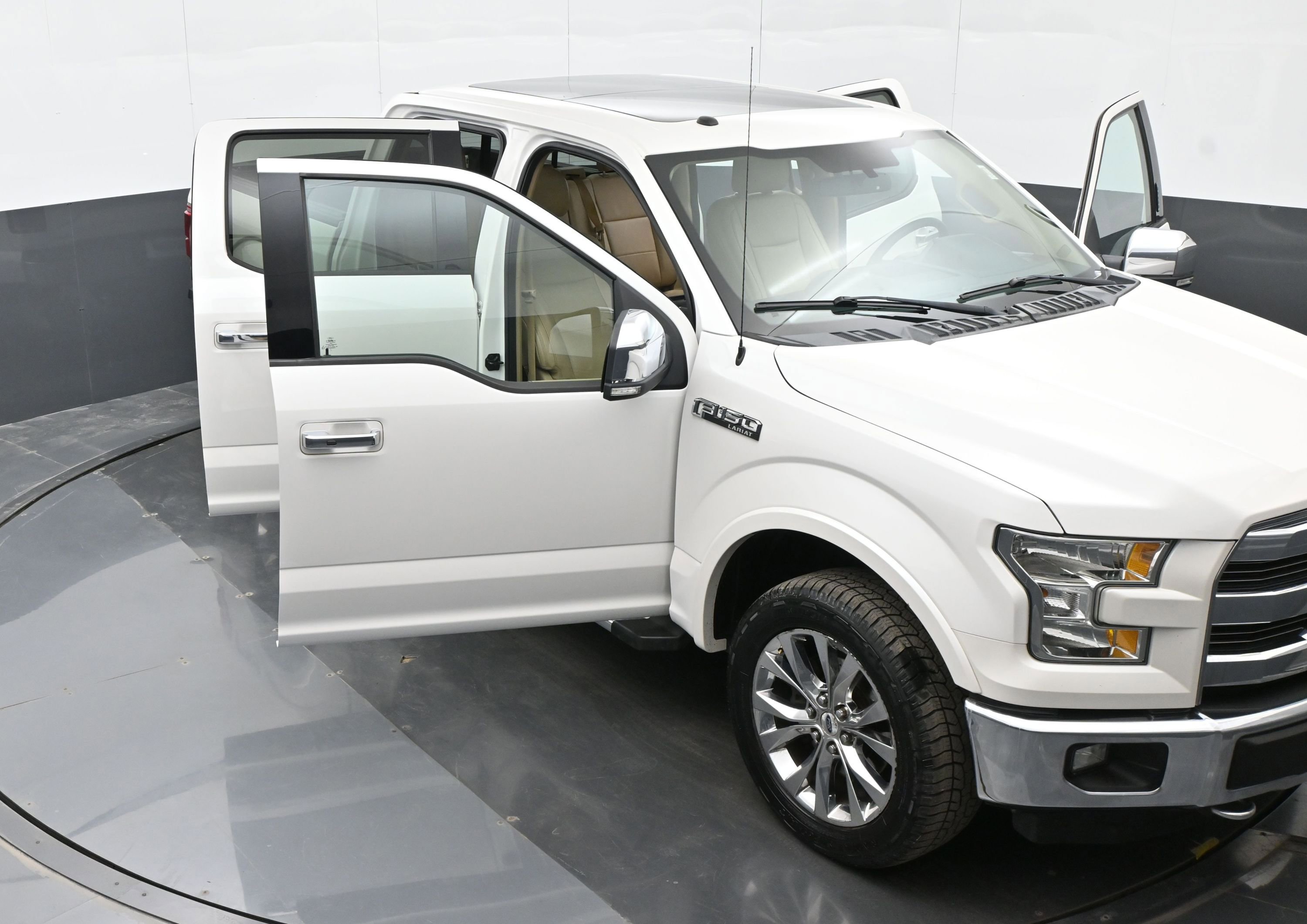 Used 2016 Ford F150 Lariat AWD/4WD image 46