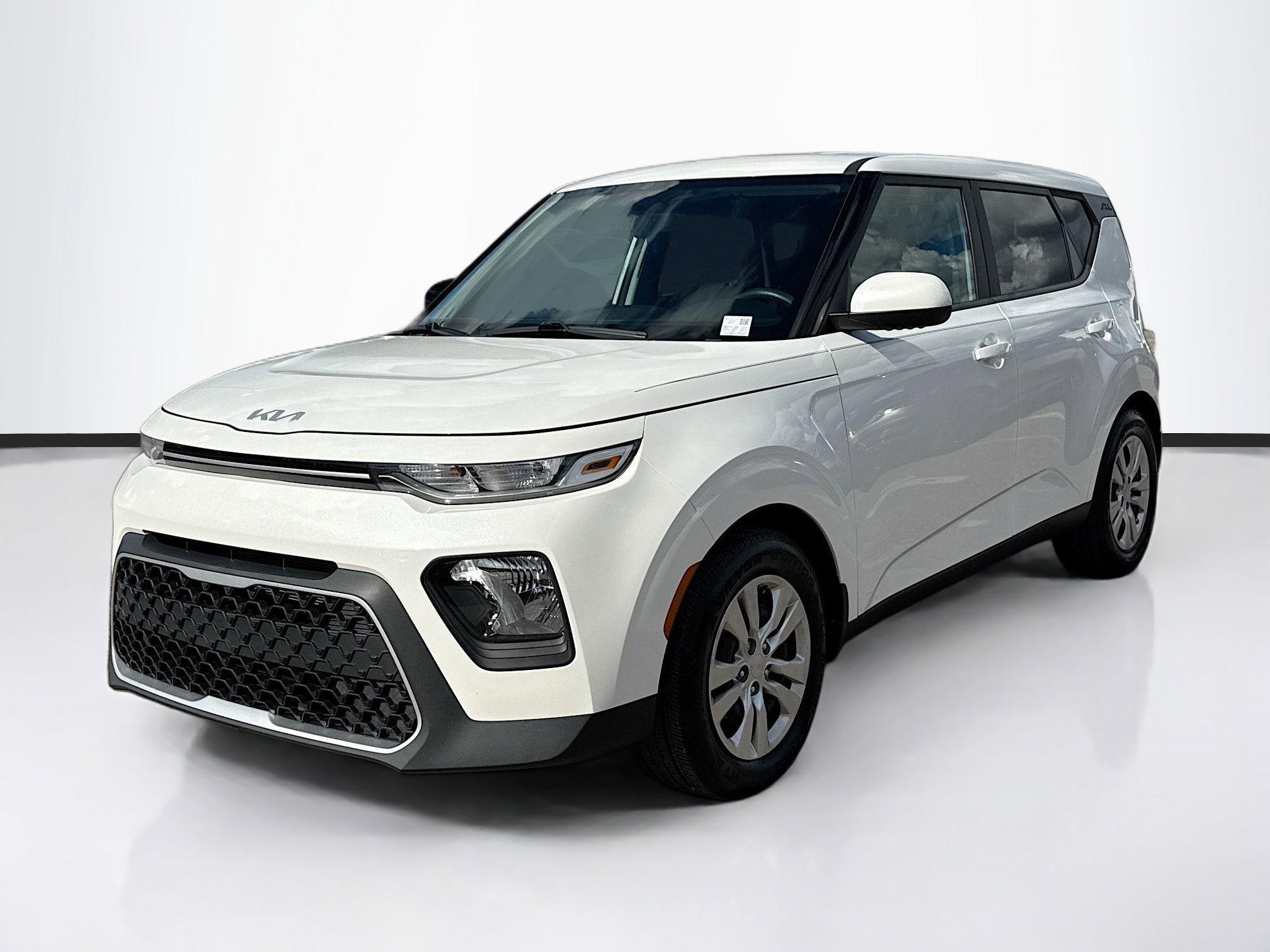 Used 2022 Kia Soul LX image 7