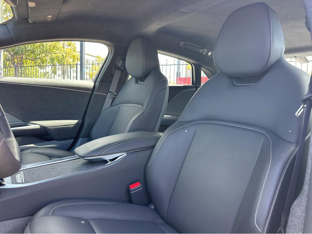 Used 2024 Lucid Air Pure RWD image 7