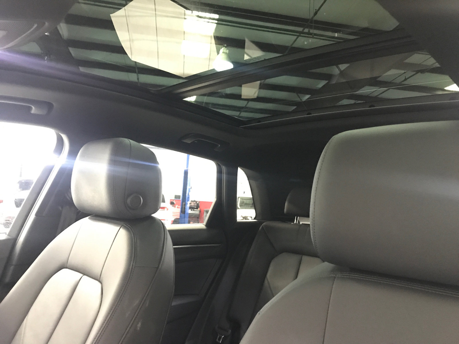 Used 2023 Audi Q3 2.0T Premium w/ Convenience Package image 15