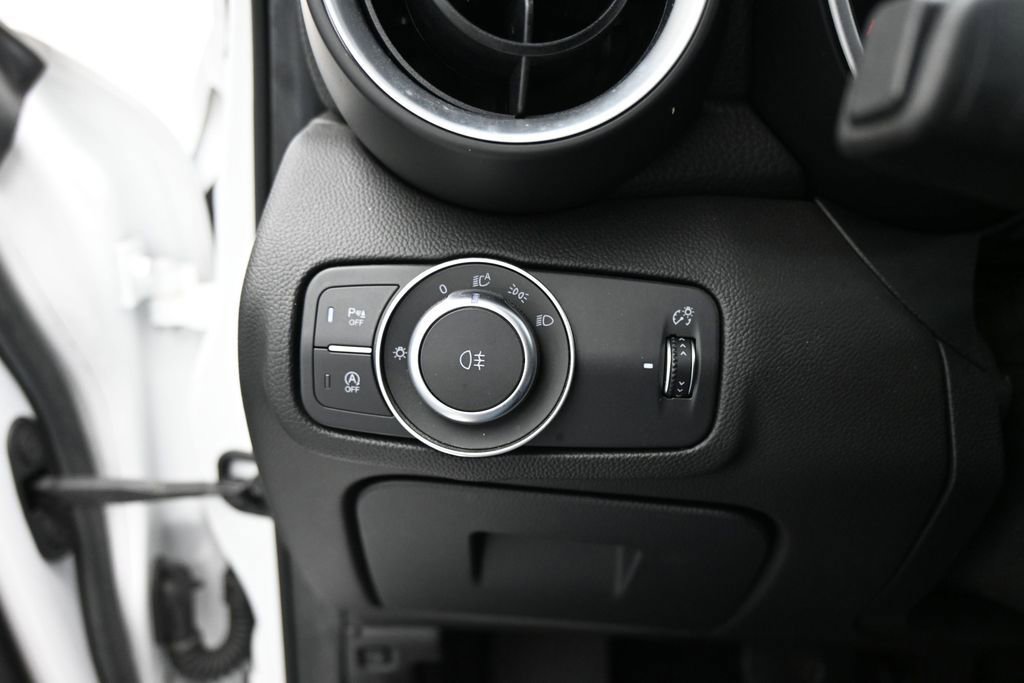 Used 2021 Alfa Romeo Giulia Ti w/ Nero Edizione RWD image 12