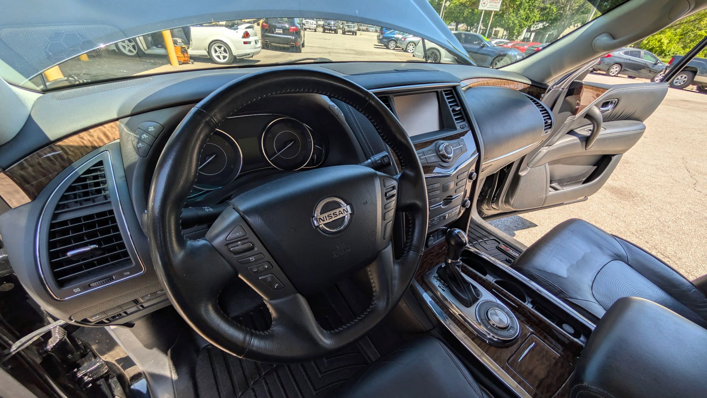 Used 2017 Nissan Armada Platinum w/ Captain Seat Package RWD image 15