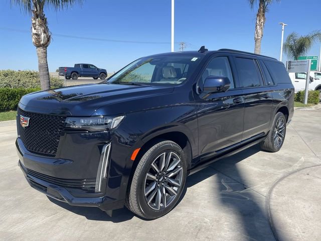 Used 2021 Cadillac Escalade ESV Sport Platinum AWD/4WD image 4