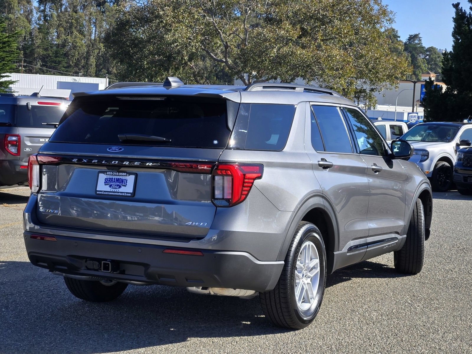 New 2026 Ford Explorer Active AWD/4WD image 4