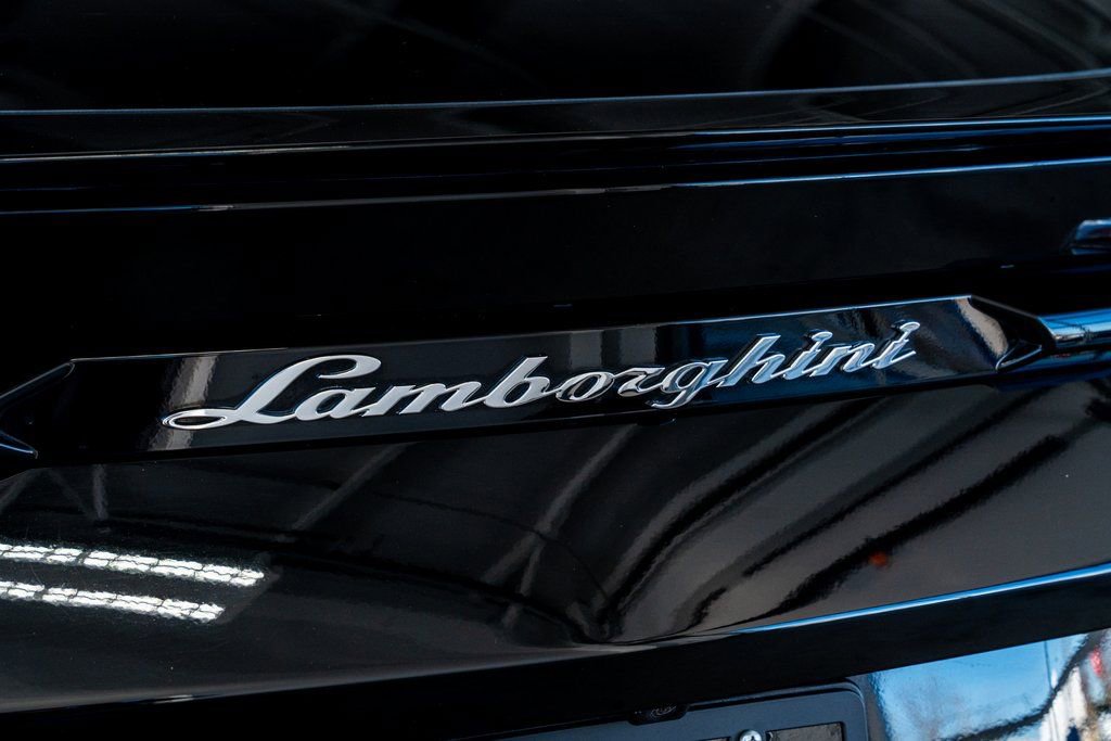 Used 2021 Lamborghini Urus image 28