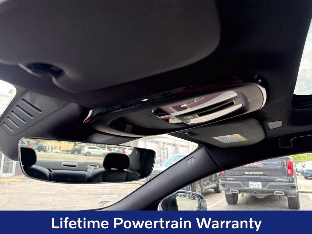 Certified 2025 Volvo S60 T8 Ultra AWD/4WD image 17