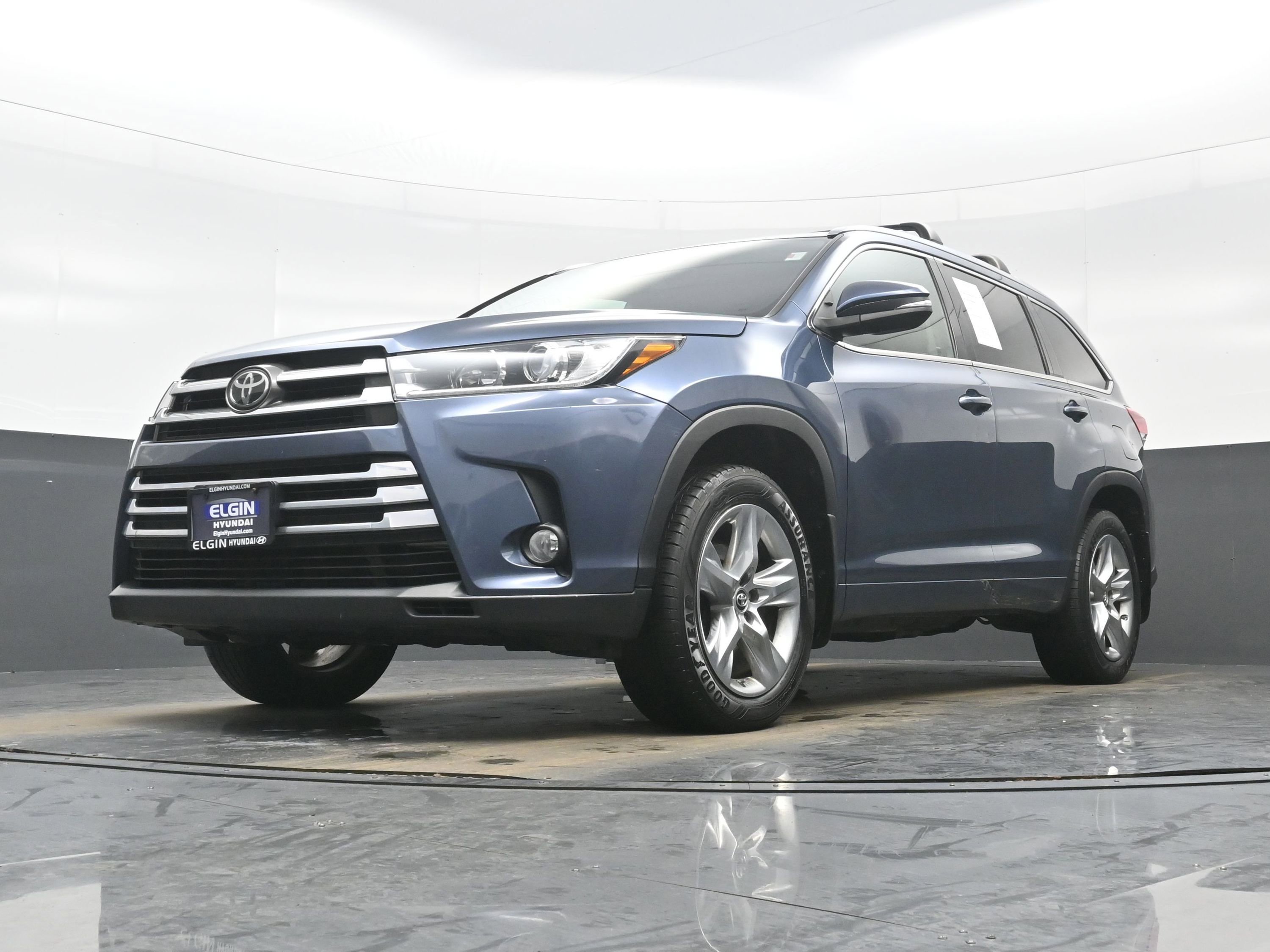 Used 2017 Toyota Highlander Limited image 29