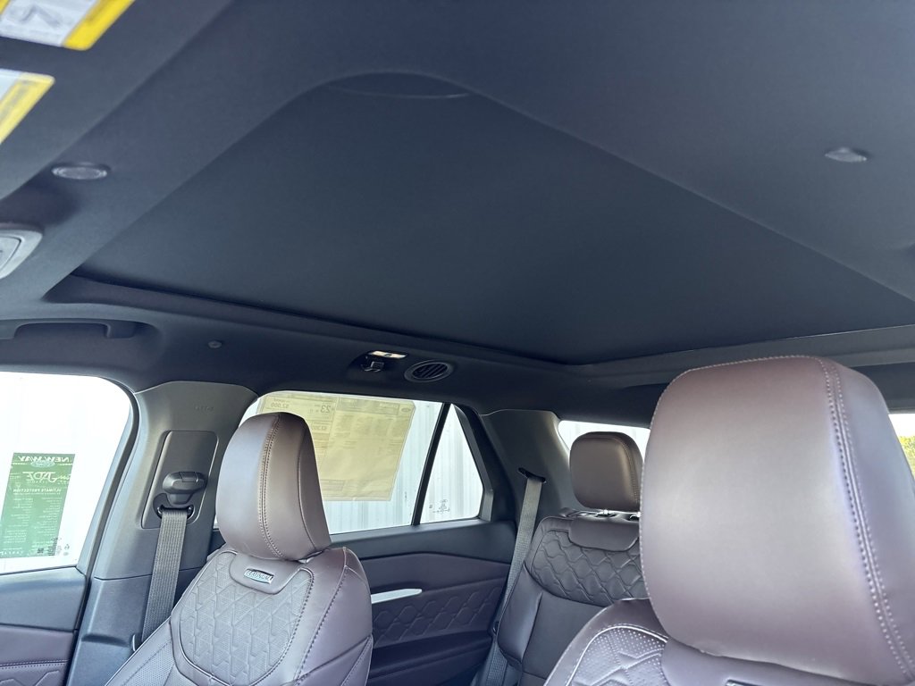 New 2026 Ford Explorer Platinum image 27