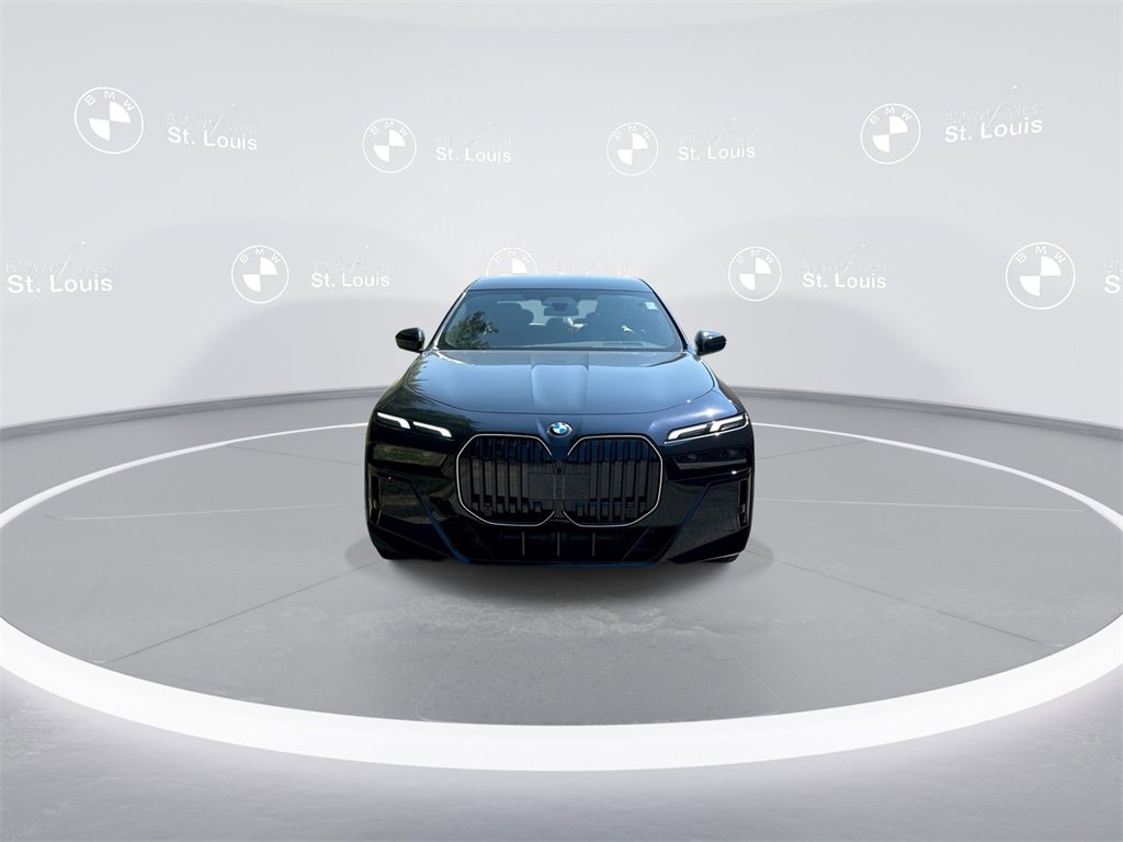 New 2026 BMW 740i xDrive image 3