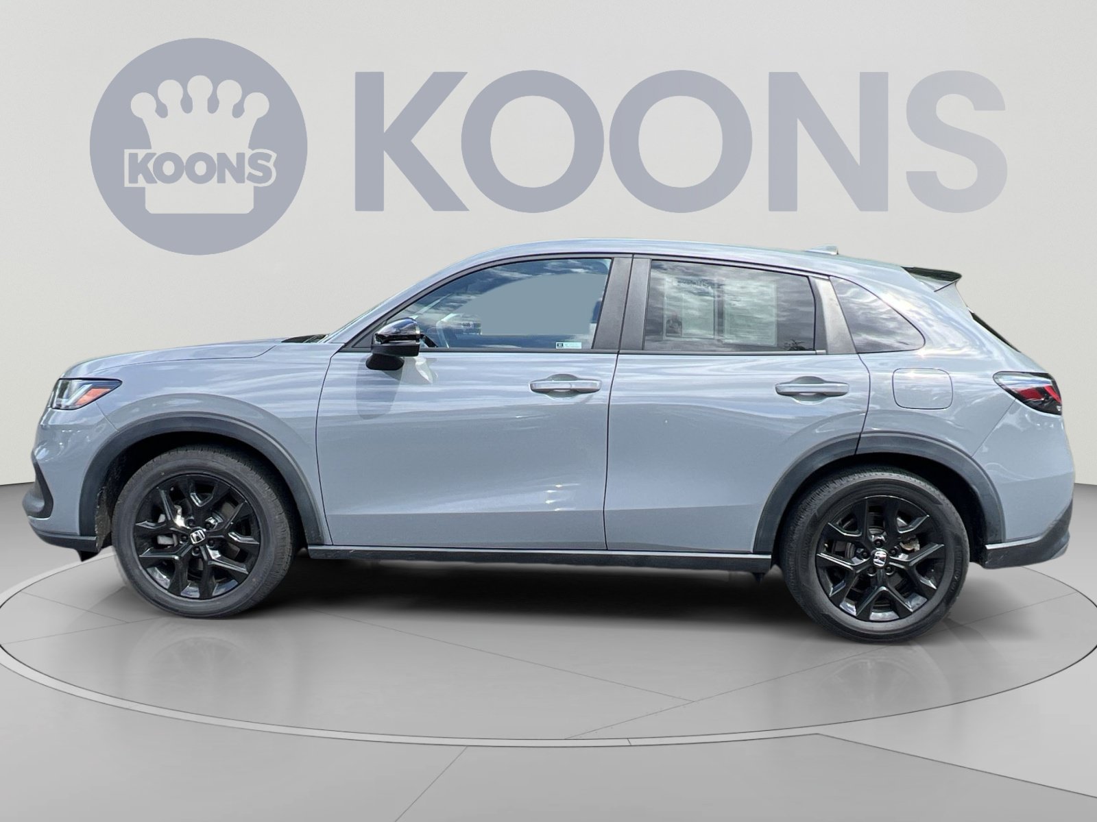 Used 2023 Honda HR-V Sport image 2