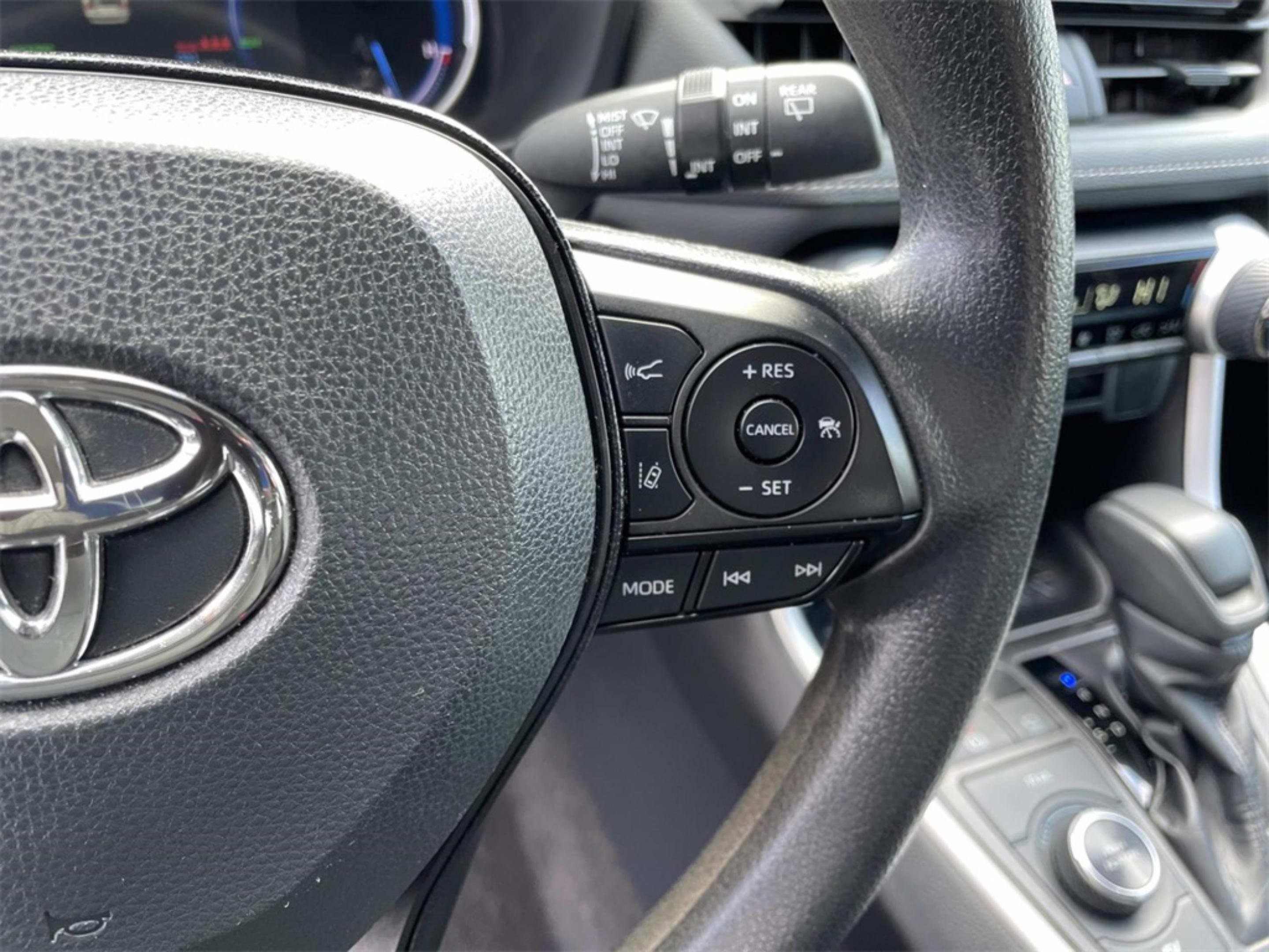 Used 2023 Toyota RAV4 XLE image 25