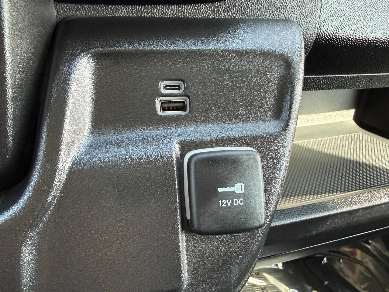 Used 2025 RAM ProMaster 2500 w/ Convenience Group image 41