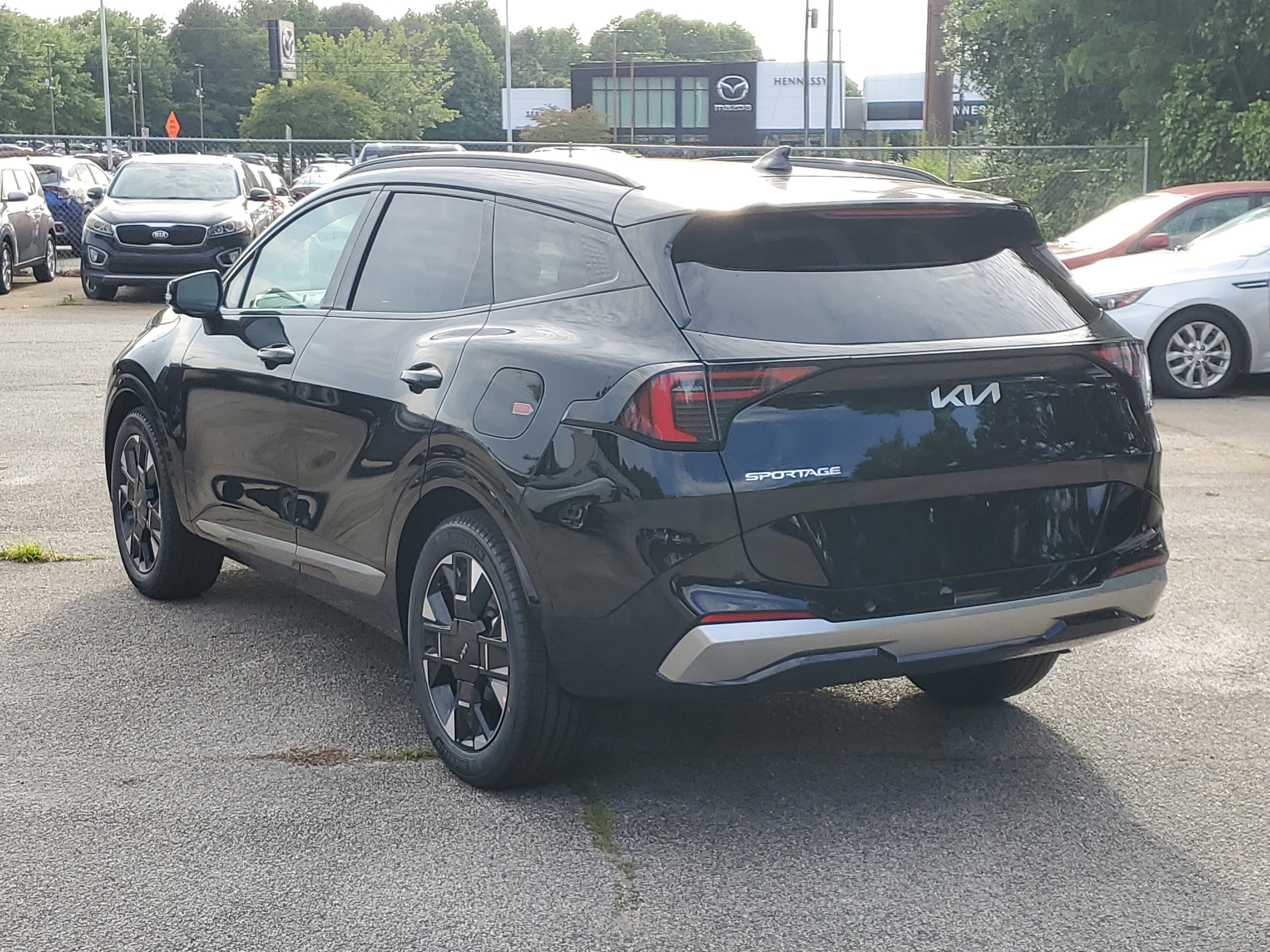 New 2026 Kia Sportage SX image 4
