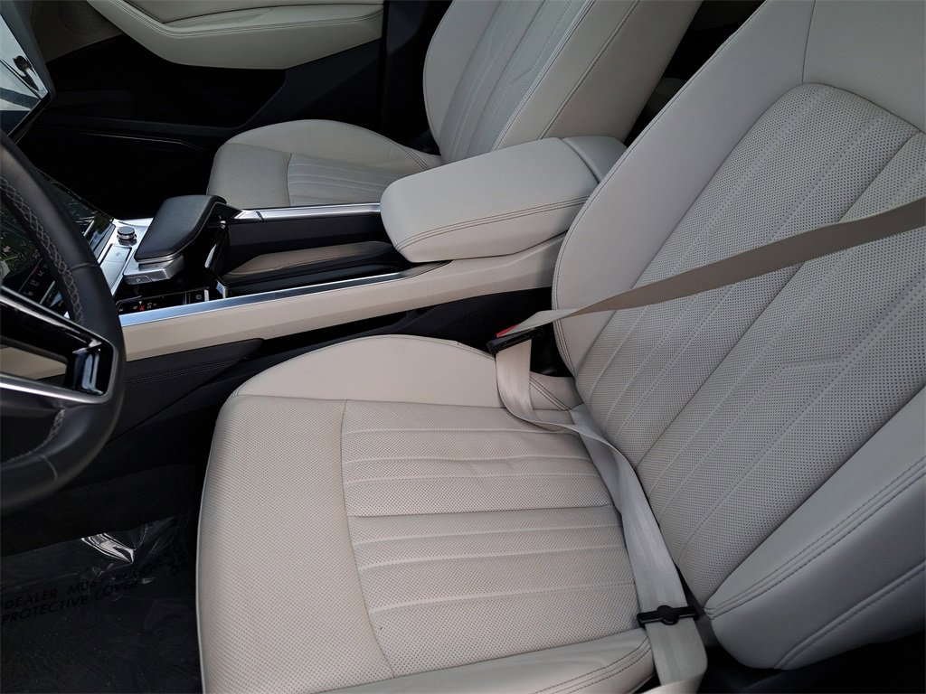 Certified 2024 Audi Q8 e-tron Premium Plus w/ Premium Plus Package image 17