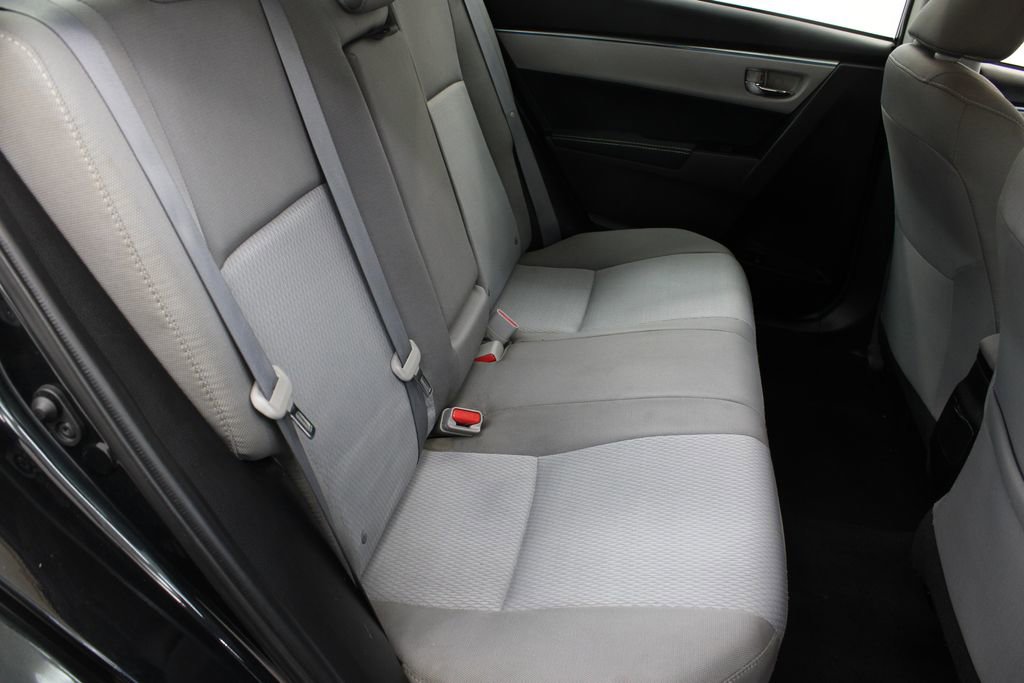 Used 2016 Toyota Corolla LE FWD image 16