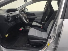 Used 2012 Toyota Prius C Three FWD image 6