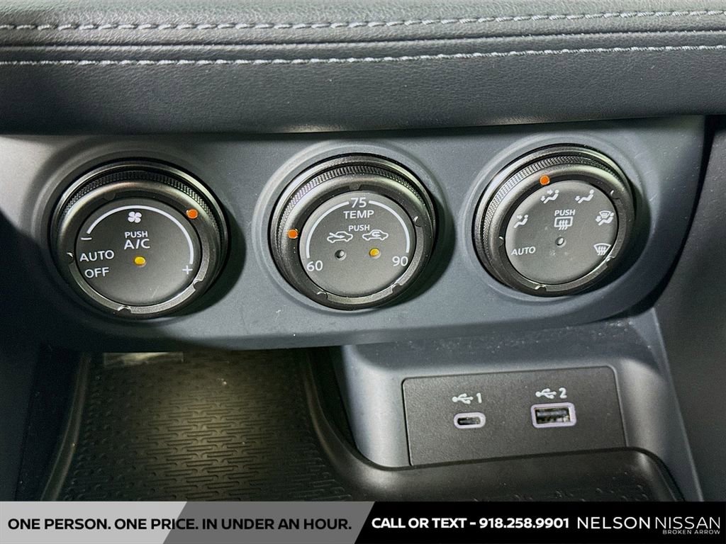 Certified 2024 Nissan Z Performance w/ Floor Mat Package image 16