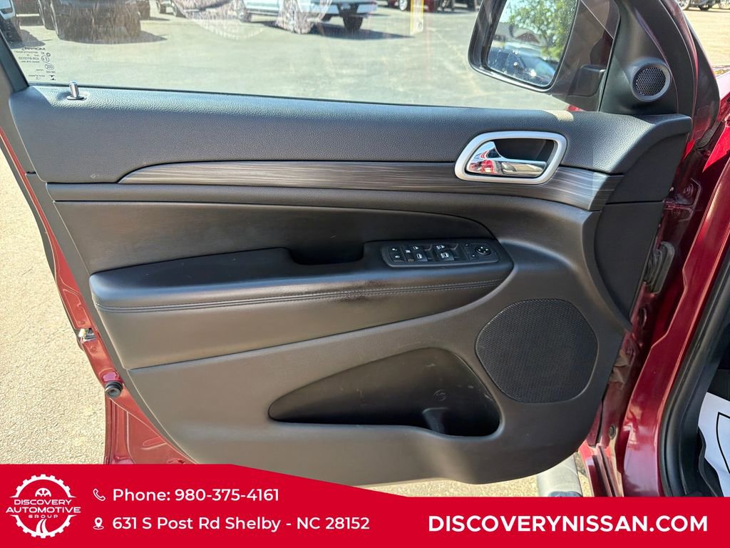 Used 2019 Jeep Grand Cherokee Altitude RWD image 10