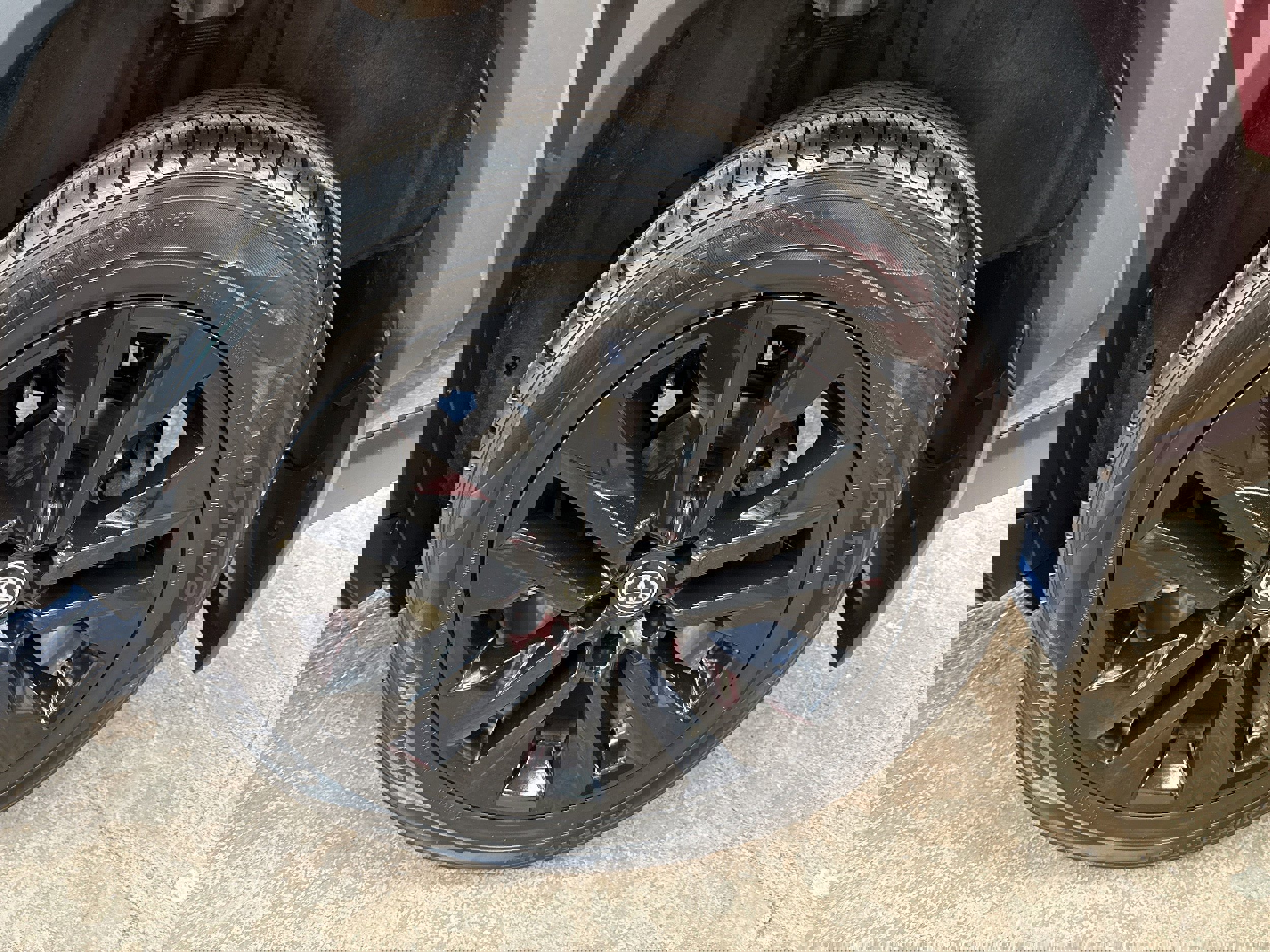 Used 2023 Toyota RAV4 XLE Premium image 8