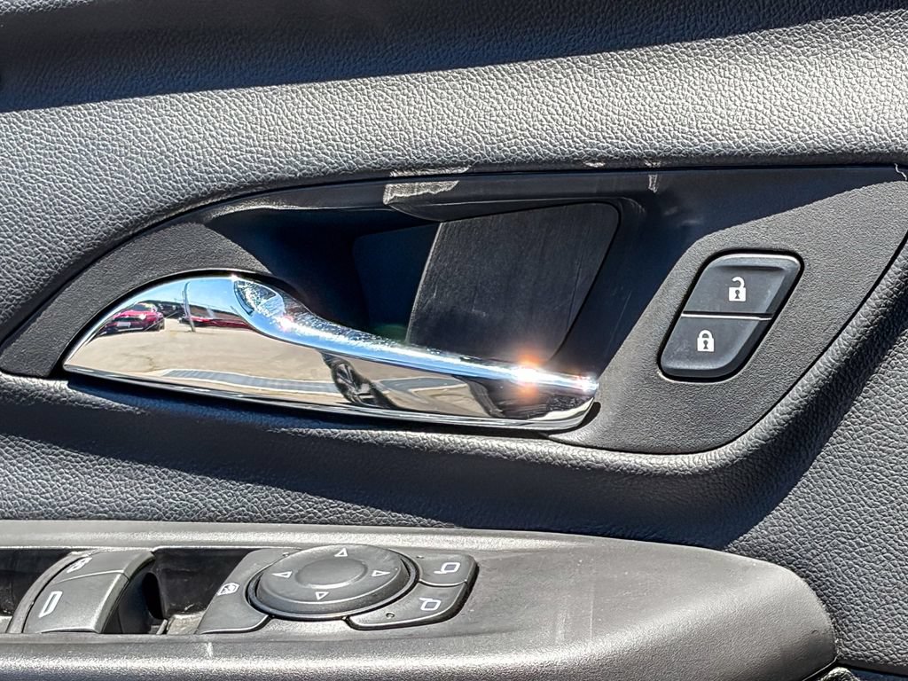 Used 2023 Chevrolet Bolt LT w/ Infotainment Package FWD image 39