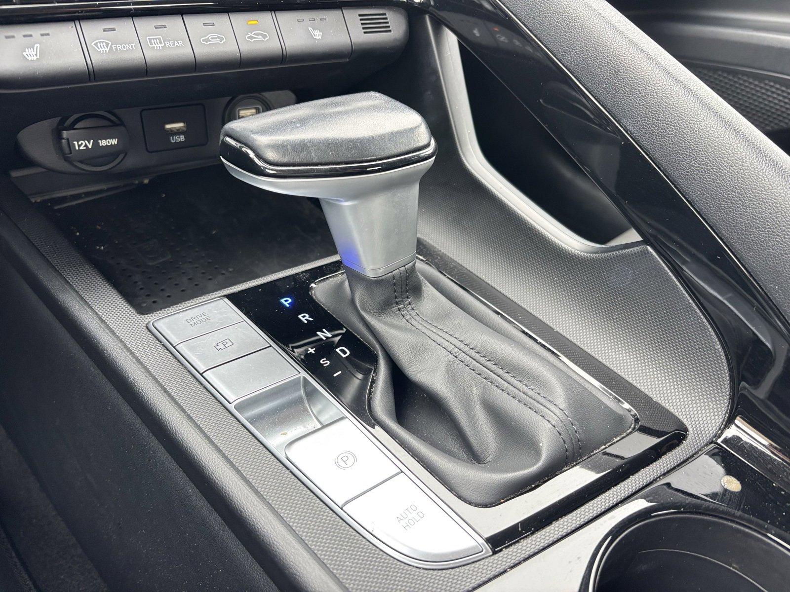 Used 2023 Hyundai Elantra SEL w/ Convenience Package image 11