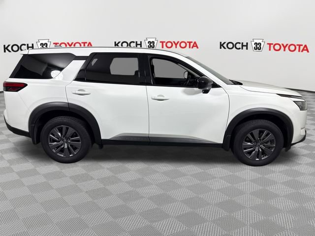 Used 2024 Nissan Pathfinder S AWD/4WD image 9