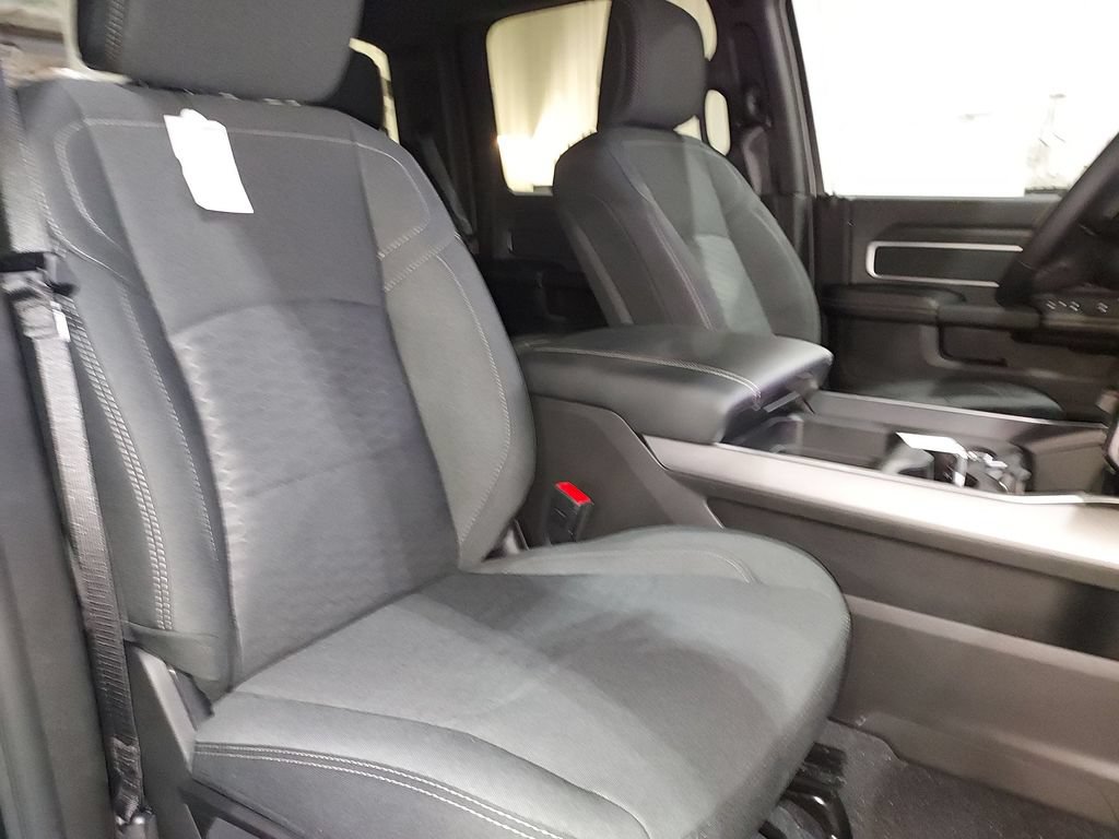 New 2026 RAM 2500 Big Horn AWD/4WD image 30
