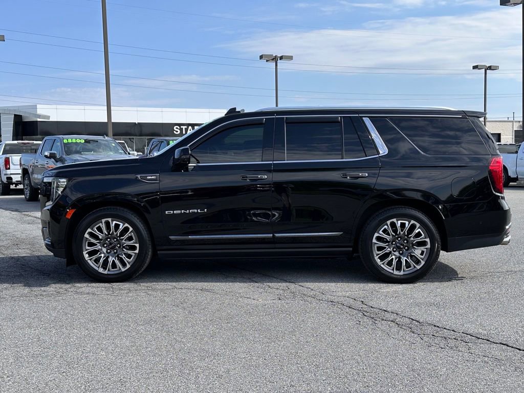 Used 2023 GMC Yukon Denali Ultimate AWD/4WD image 6
