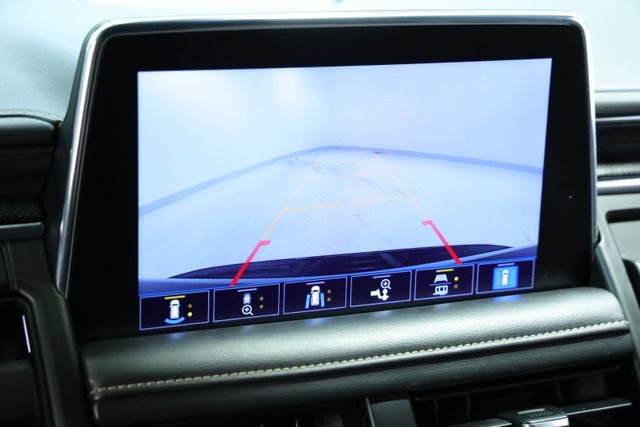 Used 2021 GMC Yukon SLT w/ SLT Premium Package image 19