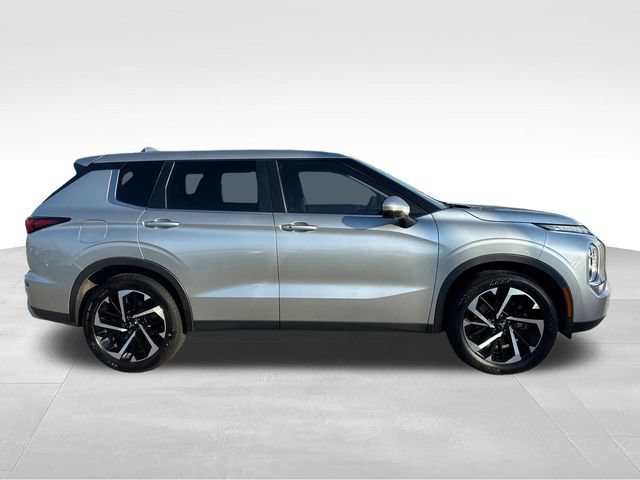 Used 2022 Mitsubishi Outlander SE AWD/4WD image 10