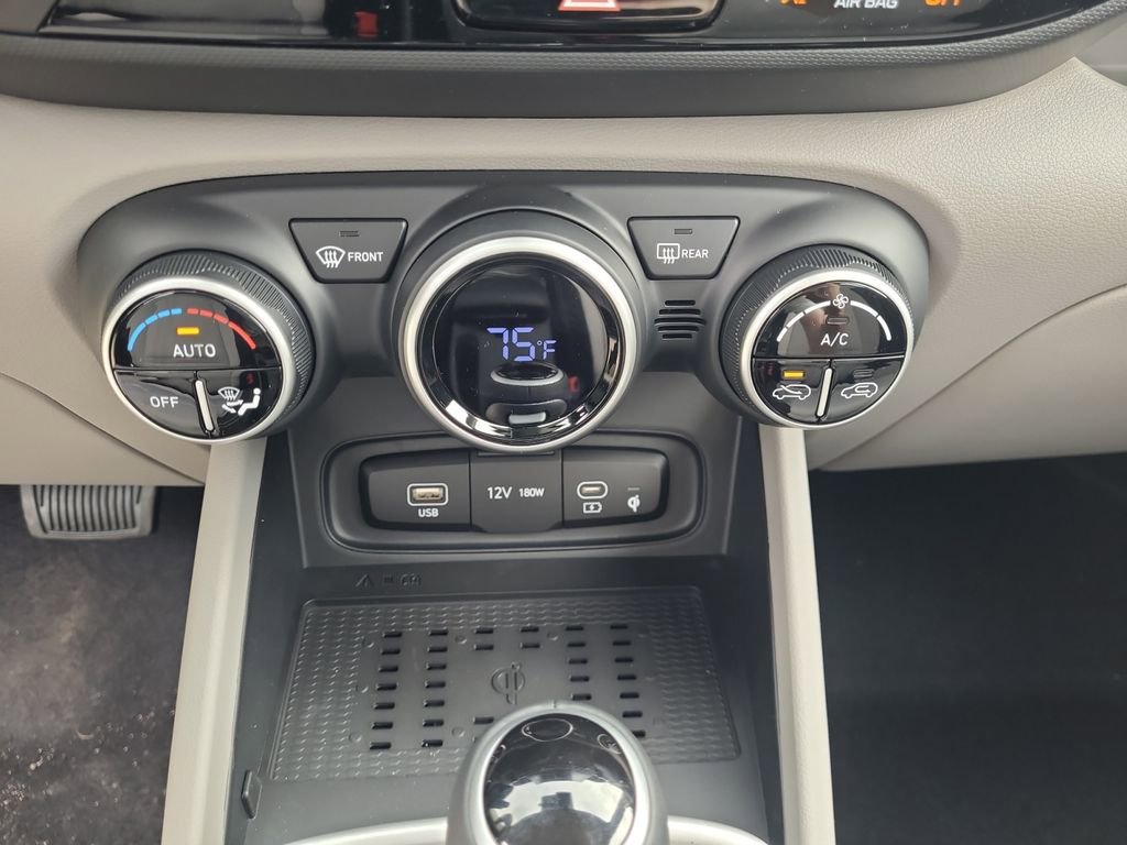 New 2026 Hyundai Venue SEL FWD image 24