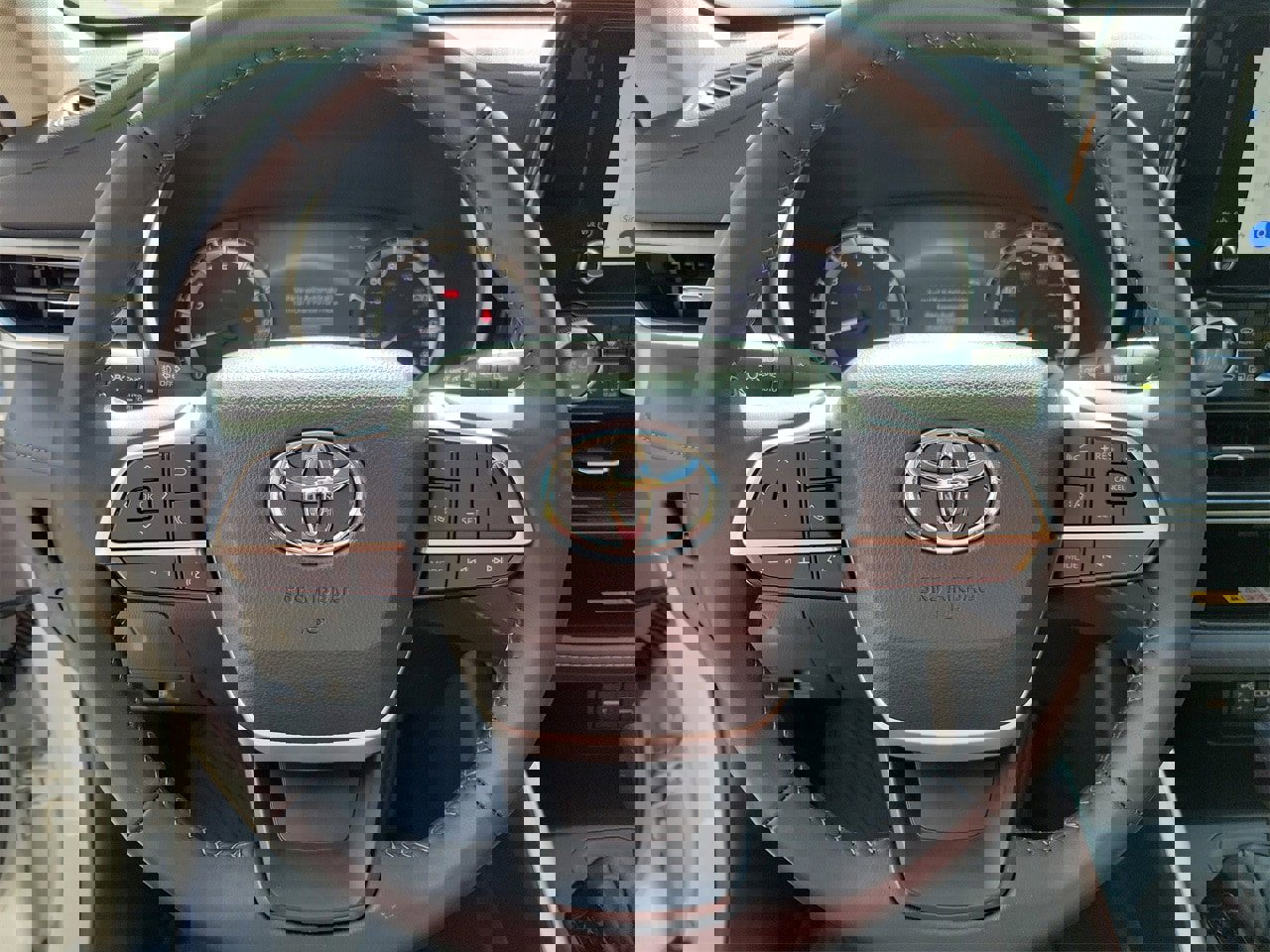 Used 2024 Toyota Highlander LE image 20