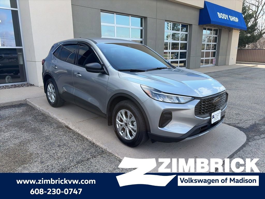 Used 2024 Ford Escape Active w/ Tech Pack #1 AWD/4WD image 1