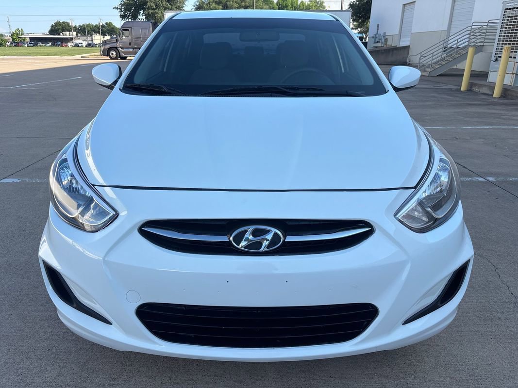 Used 2017 Hyundai Accent SE FWD image 3
