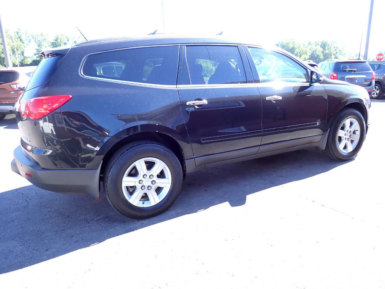 Used 2010 Chevrolet Traverse LT w/ Personal Connectivity Package AWD/4WD image 6