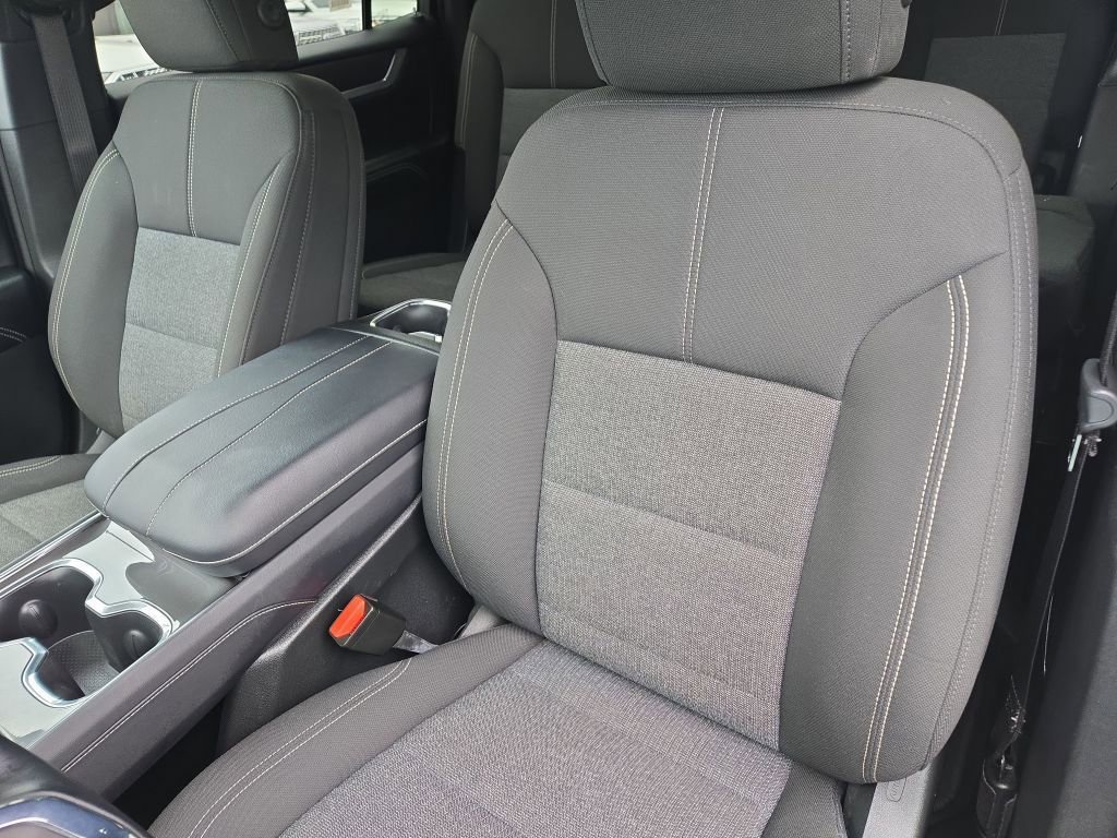 Used 2025 GMC Acadia Elevation image 16