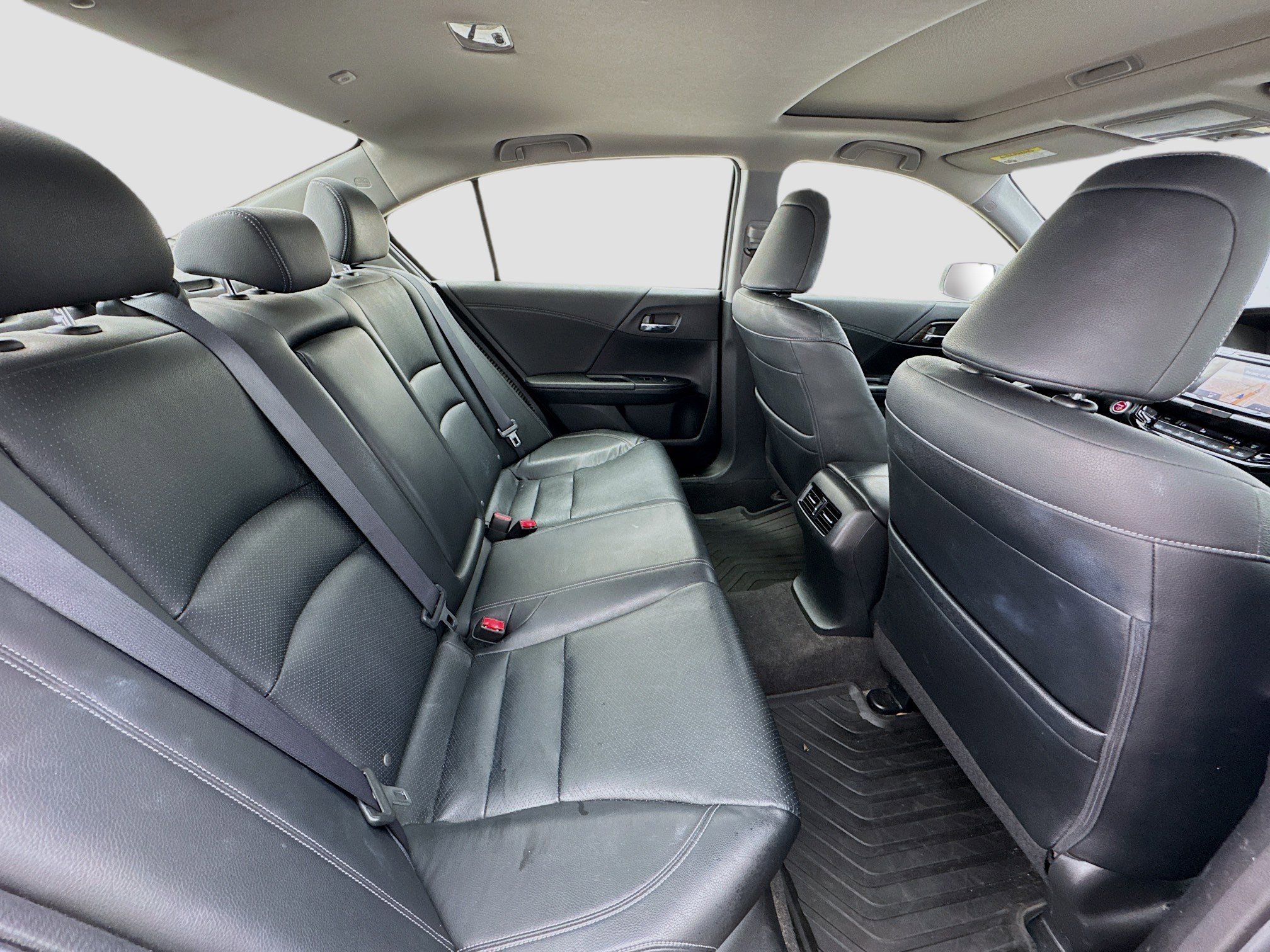 Used 2017 Honda Accord Touring image 19