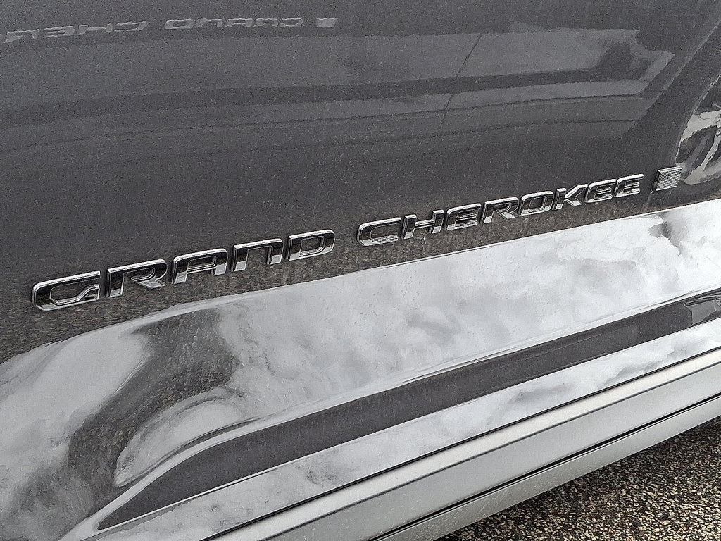 New 2026 Jeep Grand Cherokee Altitude AWD/4WD image 5