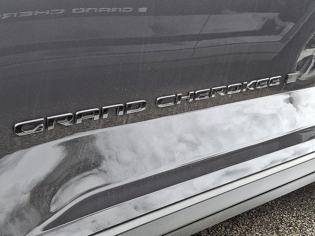 New 2026 Jeep Grand Cherokee Laredo AWD/4WD image 5