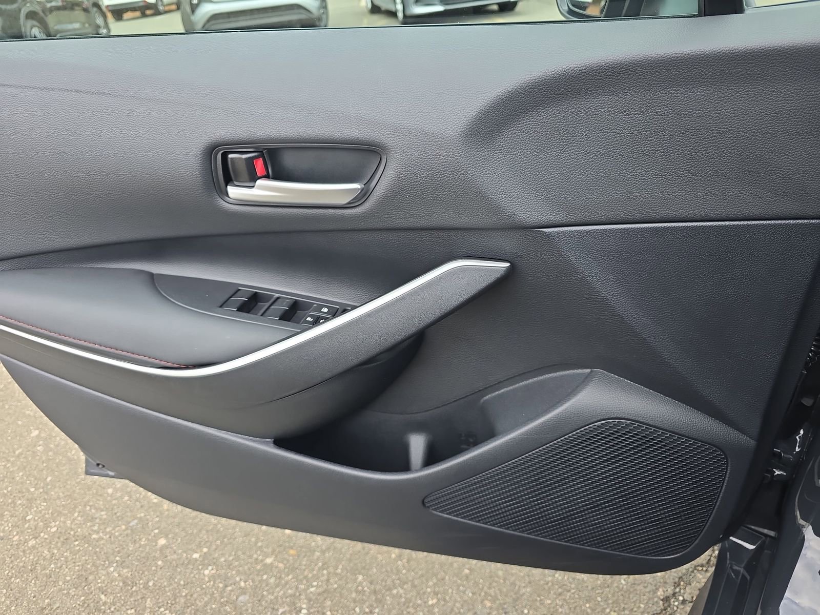 Used 2025 Toyota Corolla SE image 33