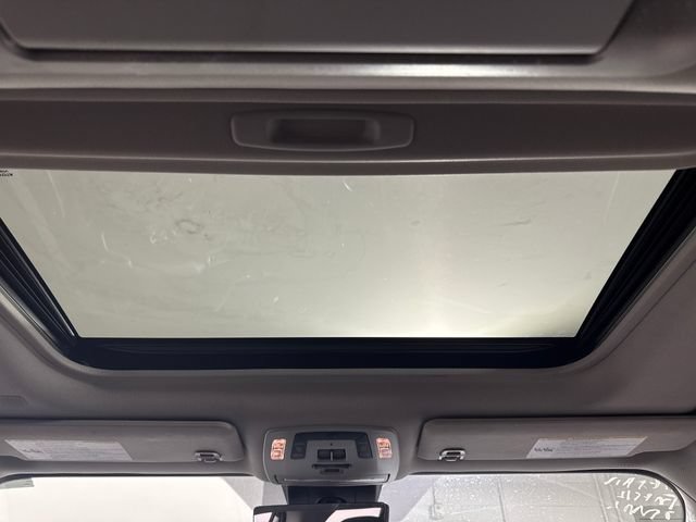 Used 2022 Toyota Sienna Limited AWD/4WD image 43