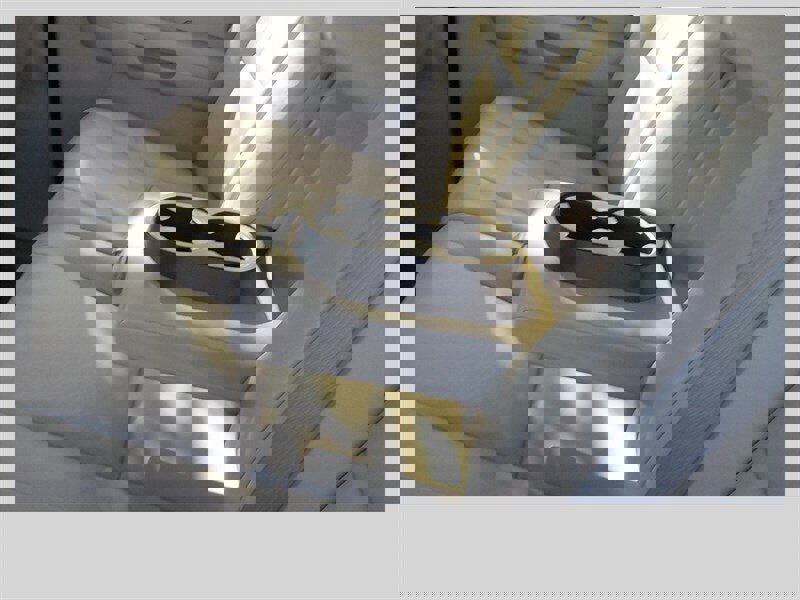 Used 2009 GMC Sierra 3500 SLT w/ SLT Convenience Package image 34